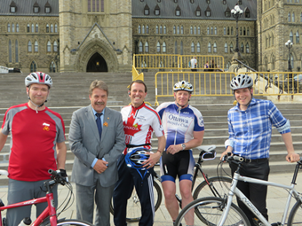 Weston promotes more federal involvement in cycling initiatives