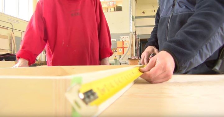 Inmates get carpentry skills