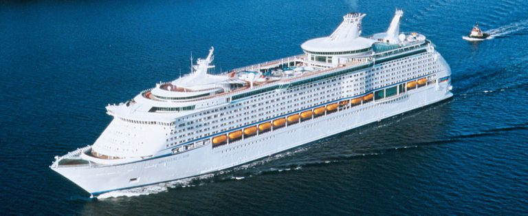 Cruise ship coasts into Nanaimo