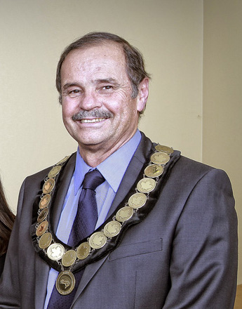 Gibsons’ Mayor not seeking re-election