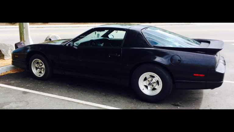 RCMP looks for missing car from Sechelt business
