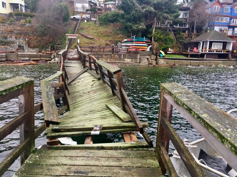 Community association looks for funds to rebuild wharf