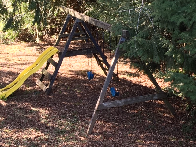 City of Parksville Closes Playgrounds