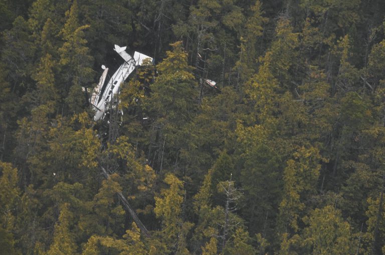Cessna 208 Crashes on Addenbroke Island