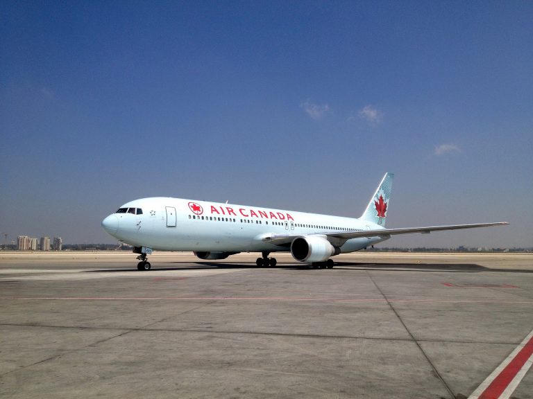 Air Canada suspends commercial flights to U.S.