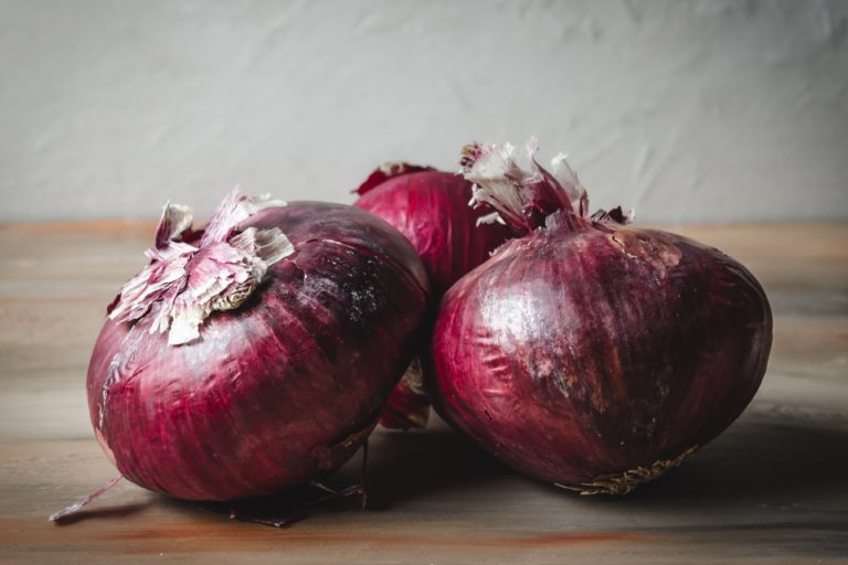 Salmonella Recall of Red Onions Expands to Specialty Products in BC