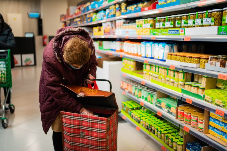 Paper bags roll out across Nanaimo stores