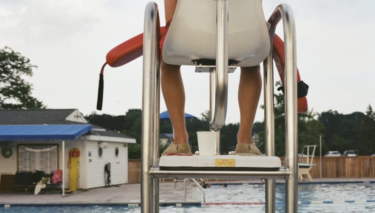 Shortage of lifeguards in Sunshine Coast leaves pools with restricted hours