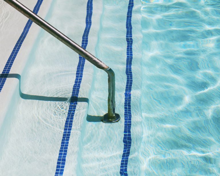 Nanaimo lifeguards to keep pool swimmers following COVID rules