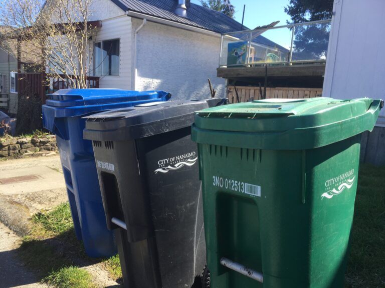 Curbside collection calendars delayed by Canada Post strike
