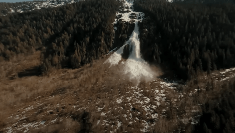 Island man captures spring avalanche as temperatures warm