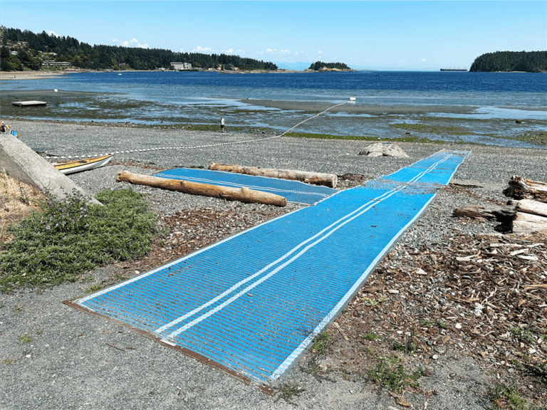 City installs beach accessibility mats in parks around Nanaimo 