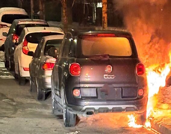 Emergency crews battle suspicious vehicle blaze in Nanaimo 